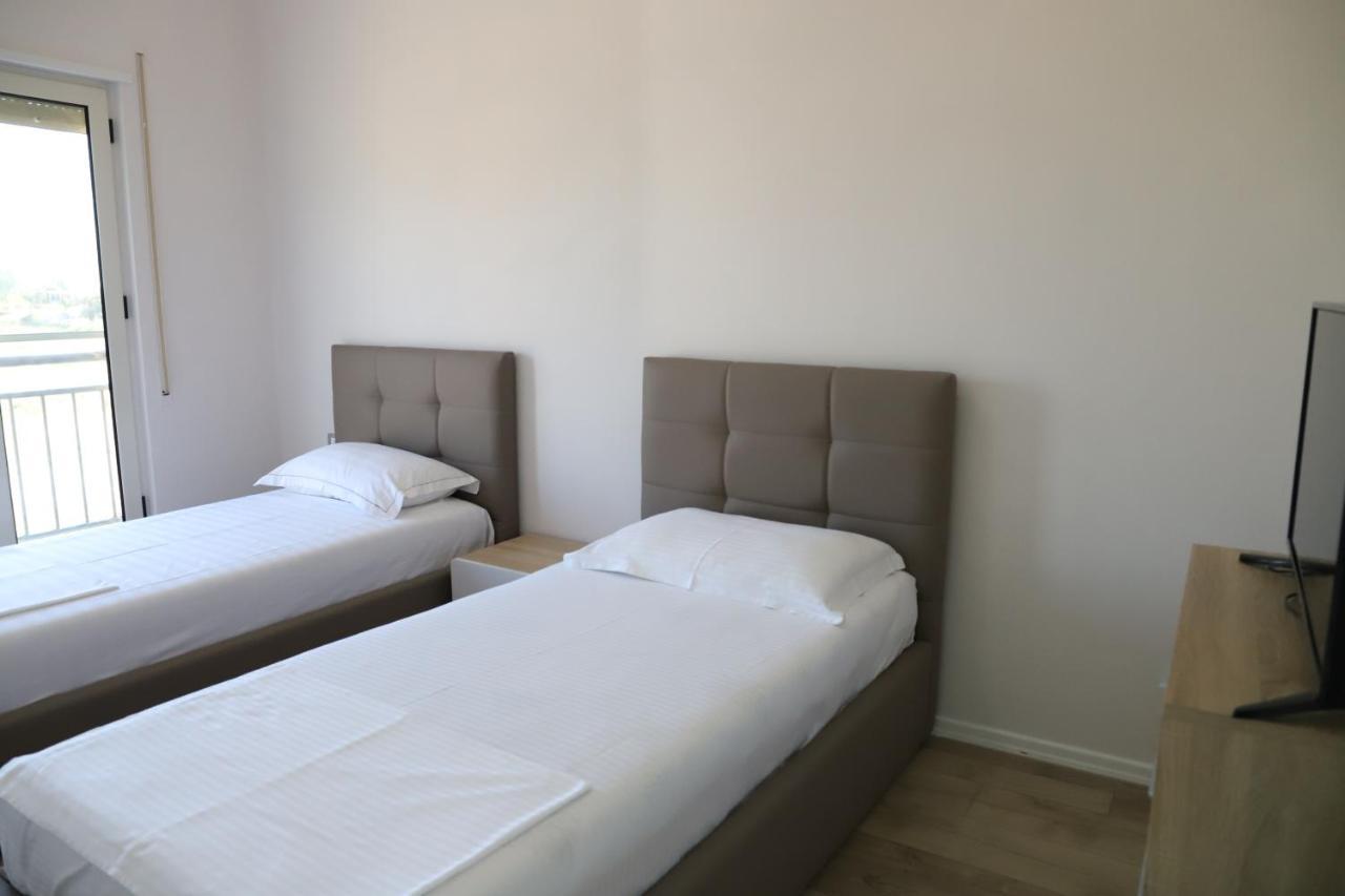 Tea Residence, Gjiri I Lalzit Apartments Durrës Buitenkant foto