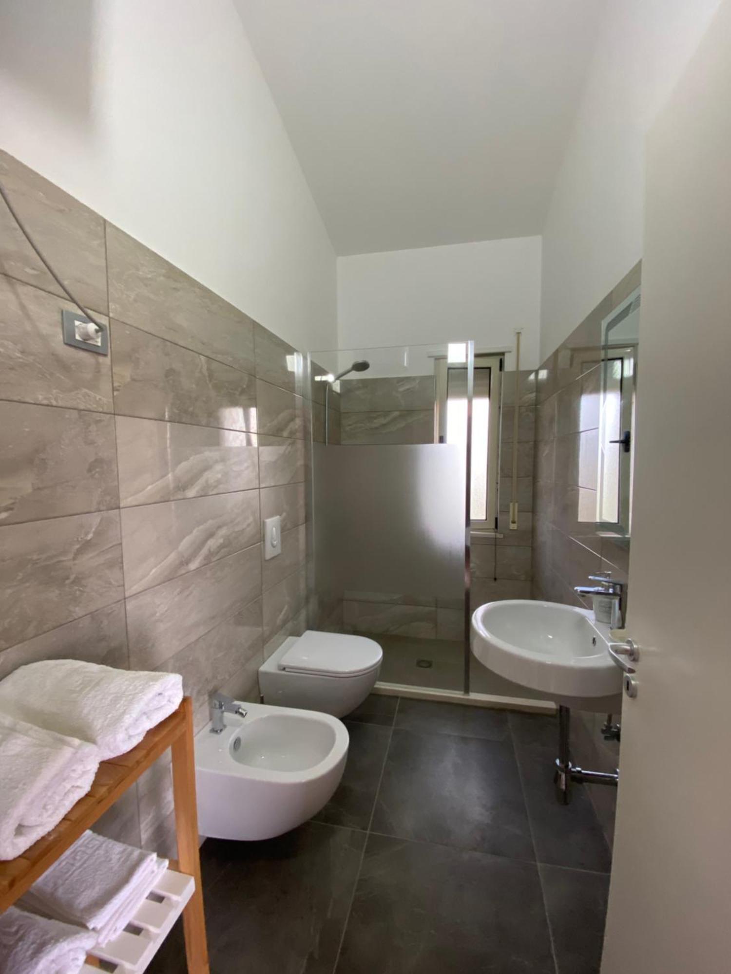 Tea Residence, Gjiri I Lalzit Apartments Durrës Buitenkant foto