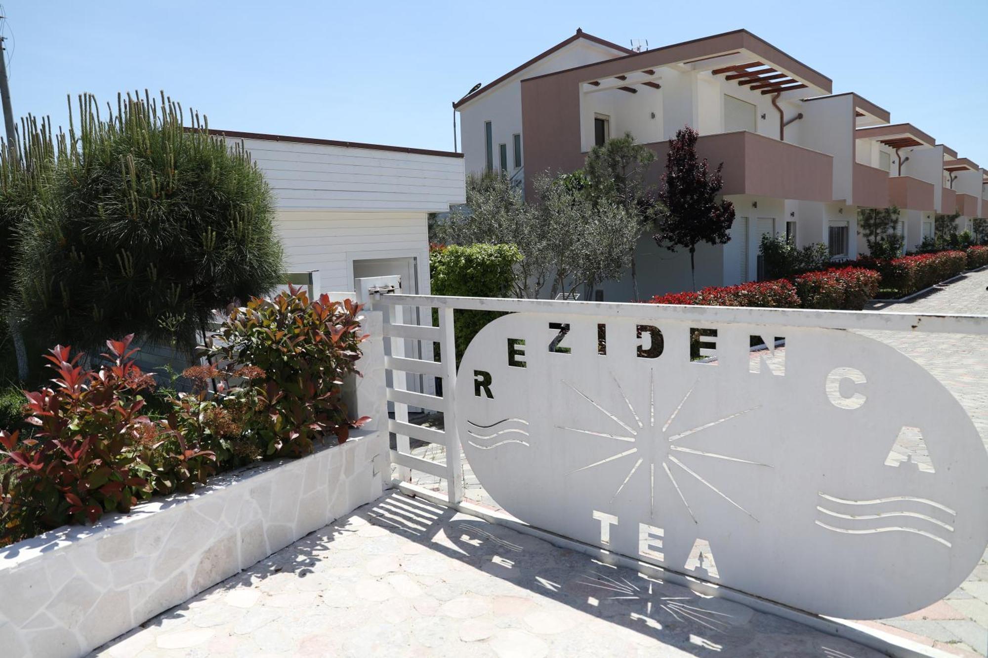 Tea Residence, Gjiri I Lalzit Apartments Durrës Buitenkant foto
