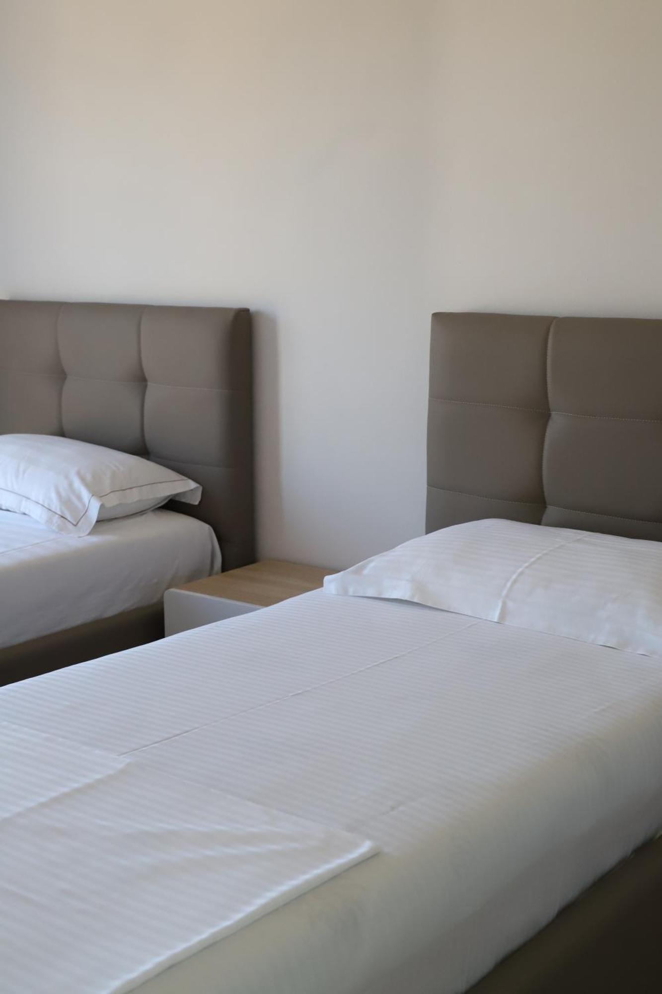 Tea Residence, Gjiri I Lalzit Apartments Durrës Buitenkant foto
