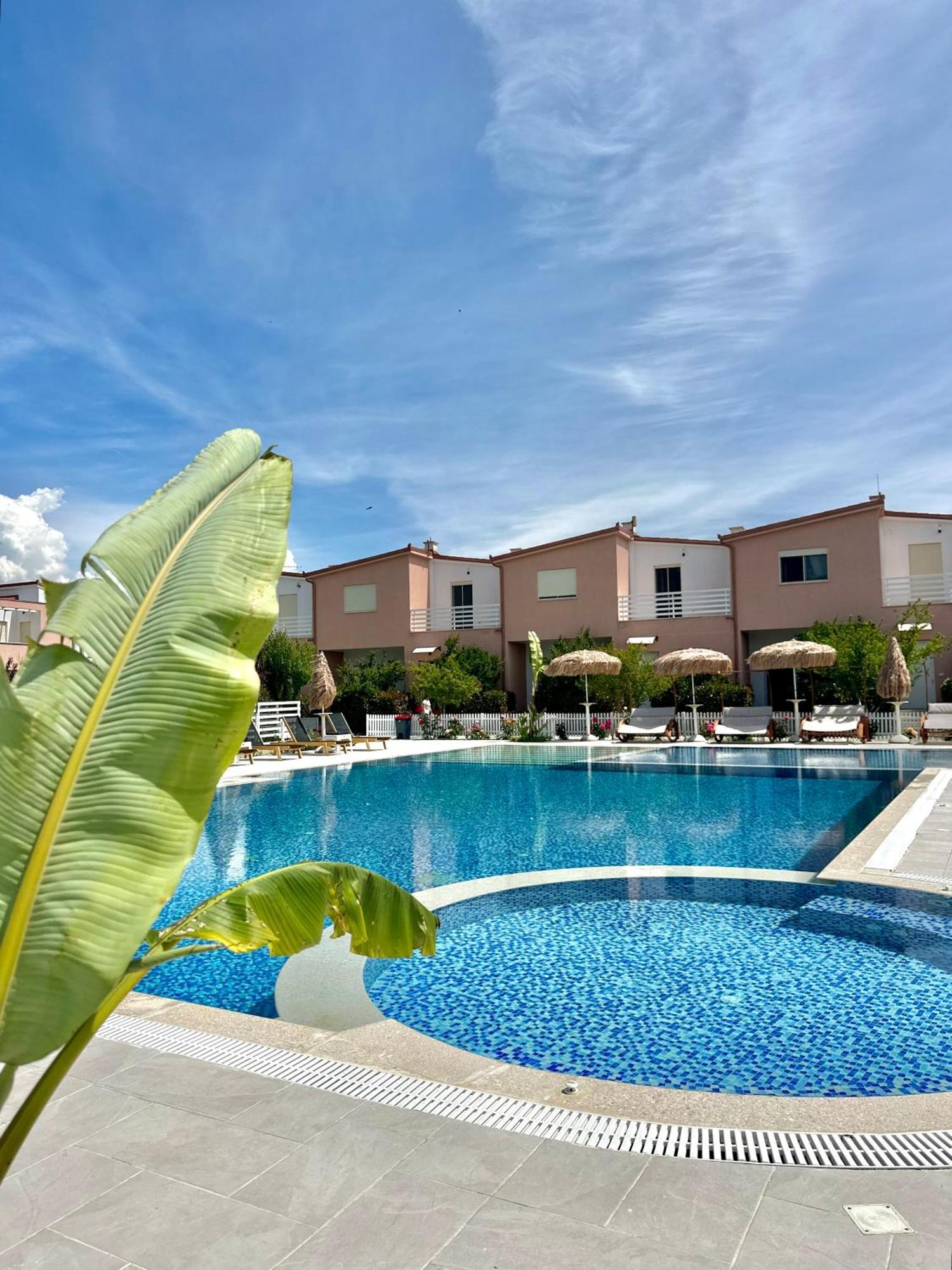 Tea Residence, Gjiri I Lalzit Apartments Durrës Buitenkant foto